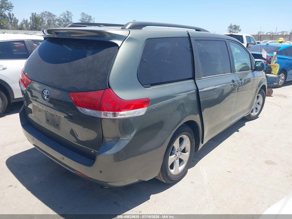5TDKK3DC8BS043252 2011 TOYOTA SIENNA photo no. 4