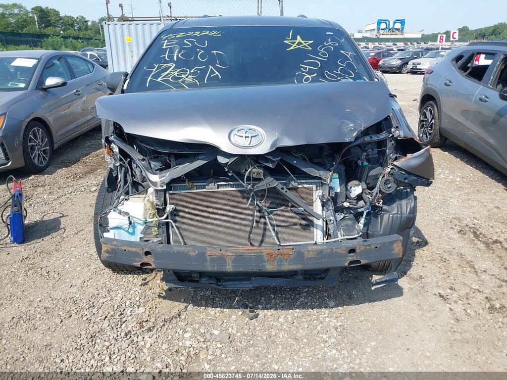 5TDKK3DC5BS130512 2011 TOYOTA SIENNA photo no. 11
