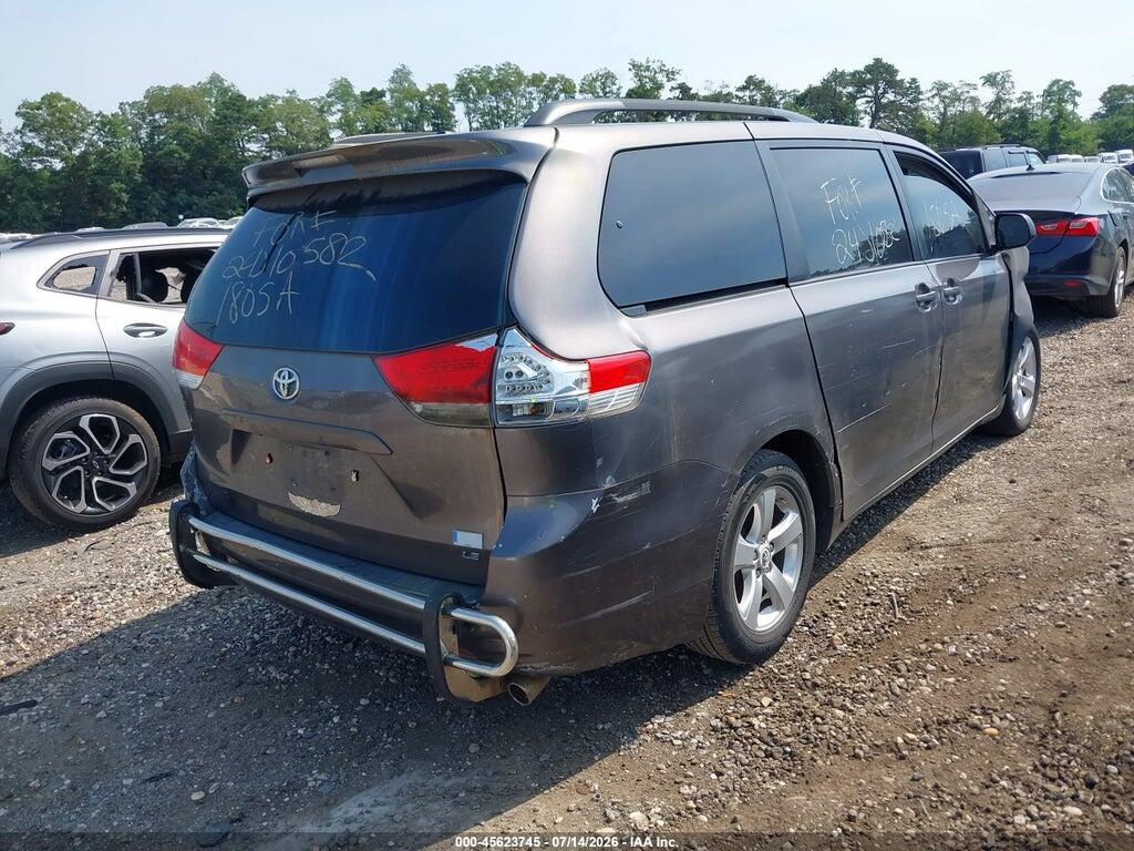 5TDKK3DC5BS130512 2011 TOYOTA SIENNA photo no. 4