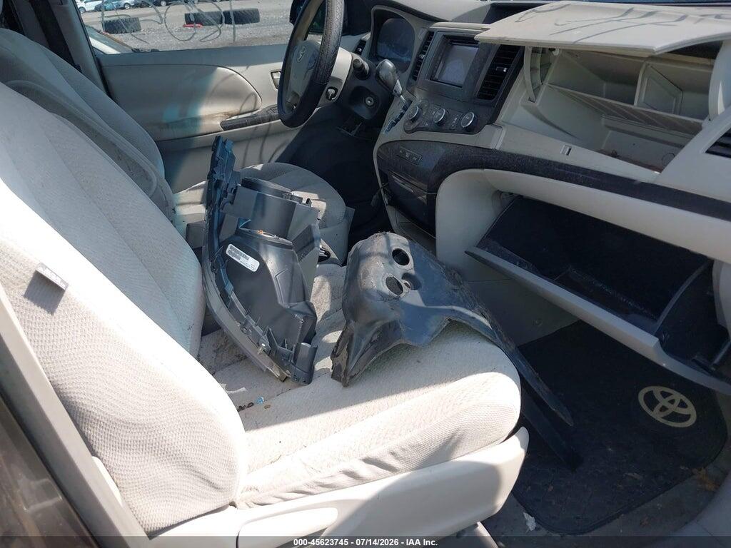 5TDKK3DC5BS130512 2011 TOYOTA SIENNA photo no. 5