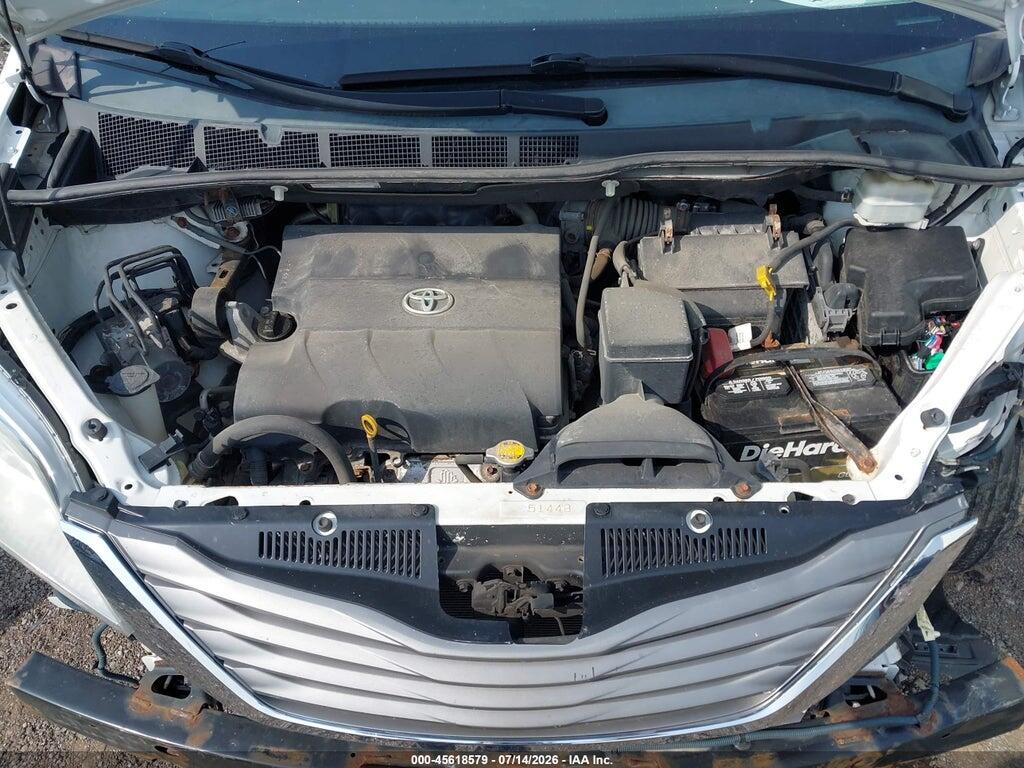 5TDYK3DCXBS118656 2011 TOYOTA SIENNA photo no. 10