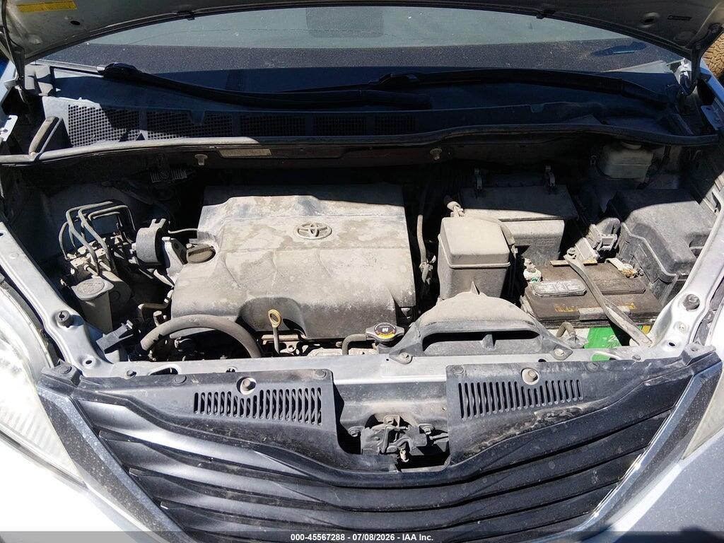 5TDKK3DC8BS098672 2011 TOYOTA SIENNA photo no. 10