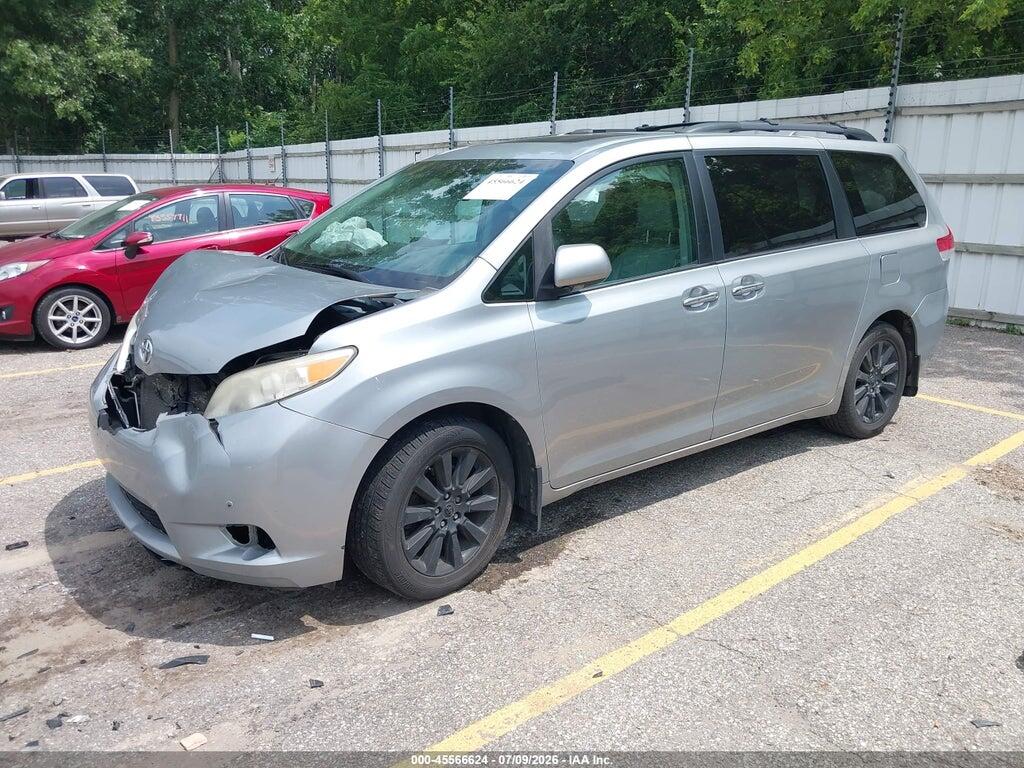 5TDDK3DC5BS008659 2011 TOYOTA SIENNA photo no. 2