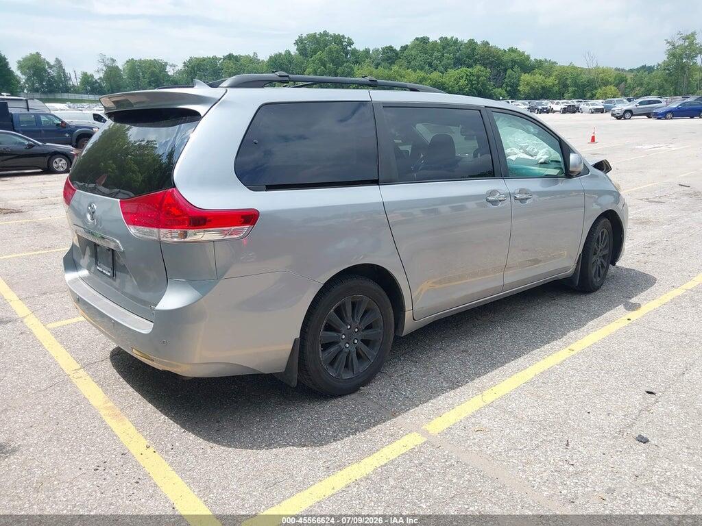 5TDDK3DC5BS008659 2011 TOYOTA SIENNA photo no. 4