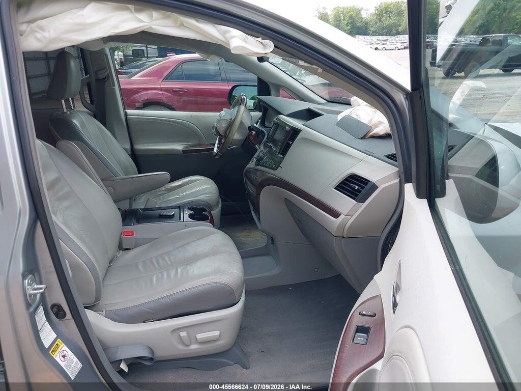 5TDDK3DC5BS008659 2011 TOYOTA SIENNA photo no. 5