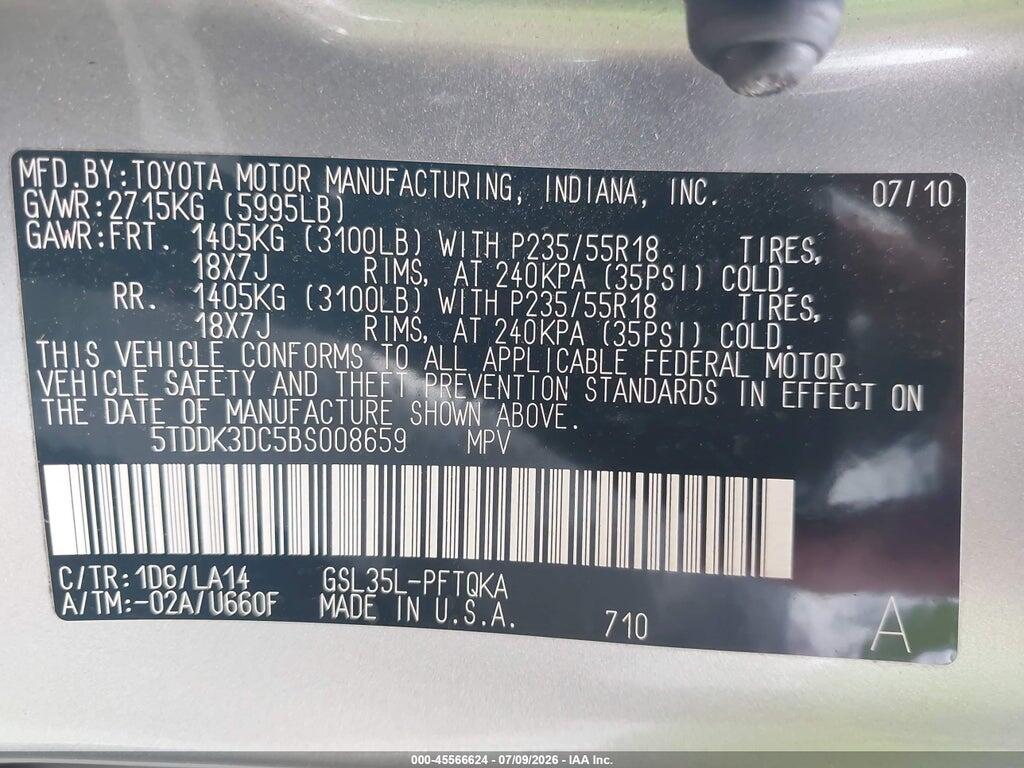 5TDDK3DC5BS008659 2011 TOYOTA SIENNA photo no. 9