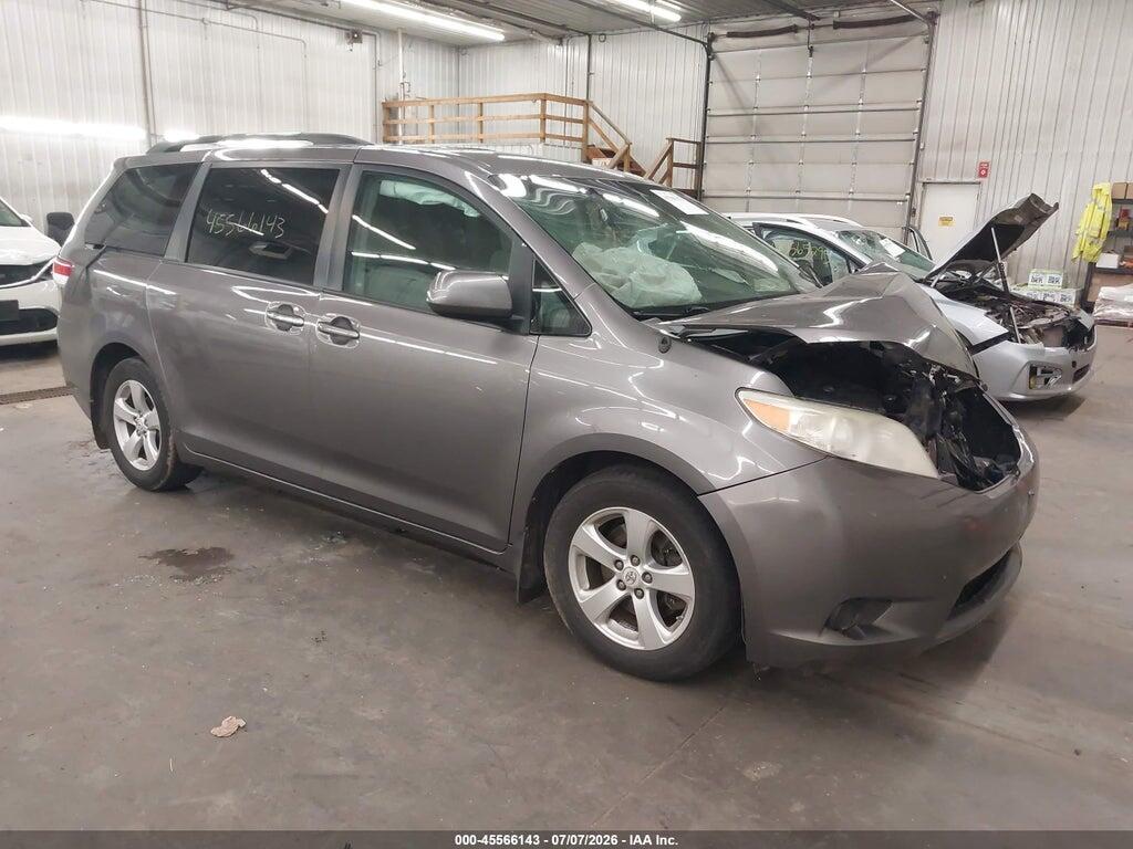 5TDKK3DC3BS116169 2011 TOYOTA SIENNA photo no. 1