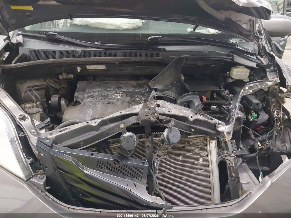 5TDKK3DC3BS116169 2011 TOYOTA SIENNA photo no. 10