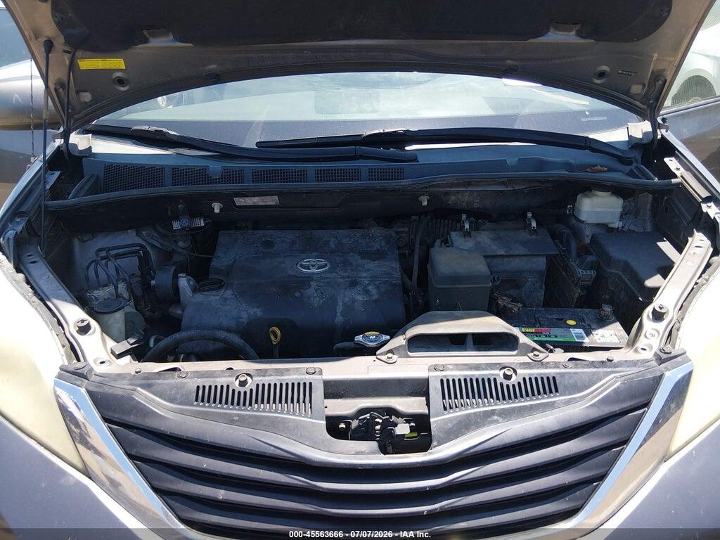 5TDKK3DC1BS058501 2011 TOYOTA SIENNA photo no. 10