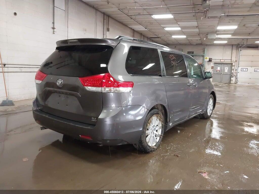 5TDDK3DC0BS007516 2011 TOYOTA SIENNA photo no. 4