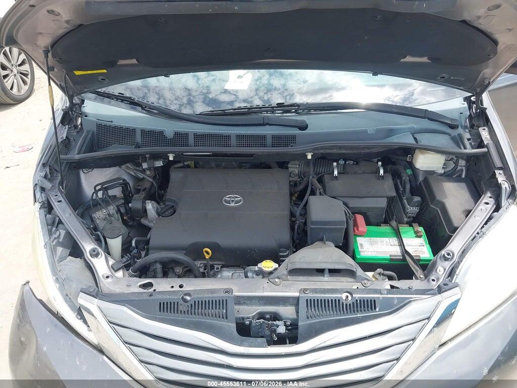 5TDYK3DC3BS154124 2011 TOYOTA SIENNA photo no. 10