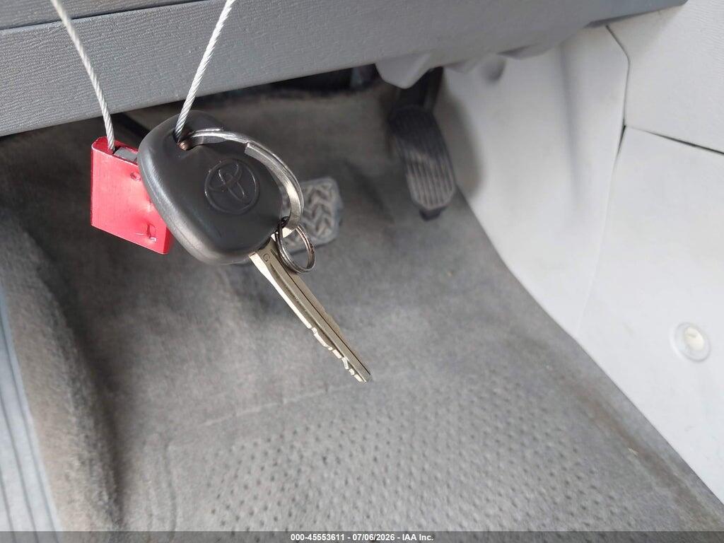 5TDYK3DC3BS154124 2011 TOYOTA SIENNA photo no. 11