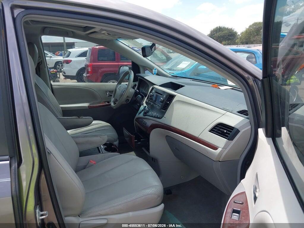 5TDYK3DC3BS154124 2011 TOYOTA SIENNA photo no. 5