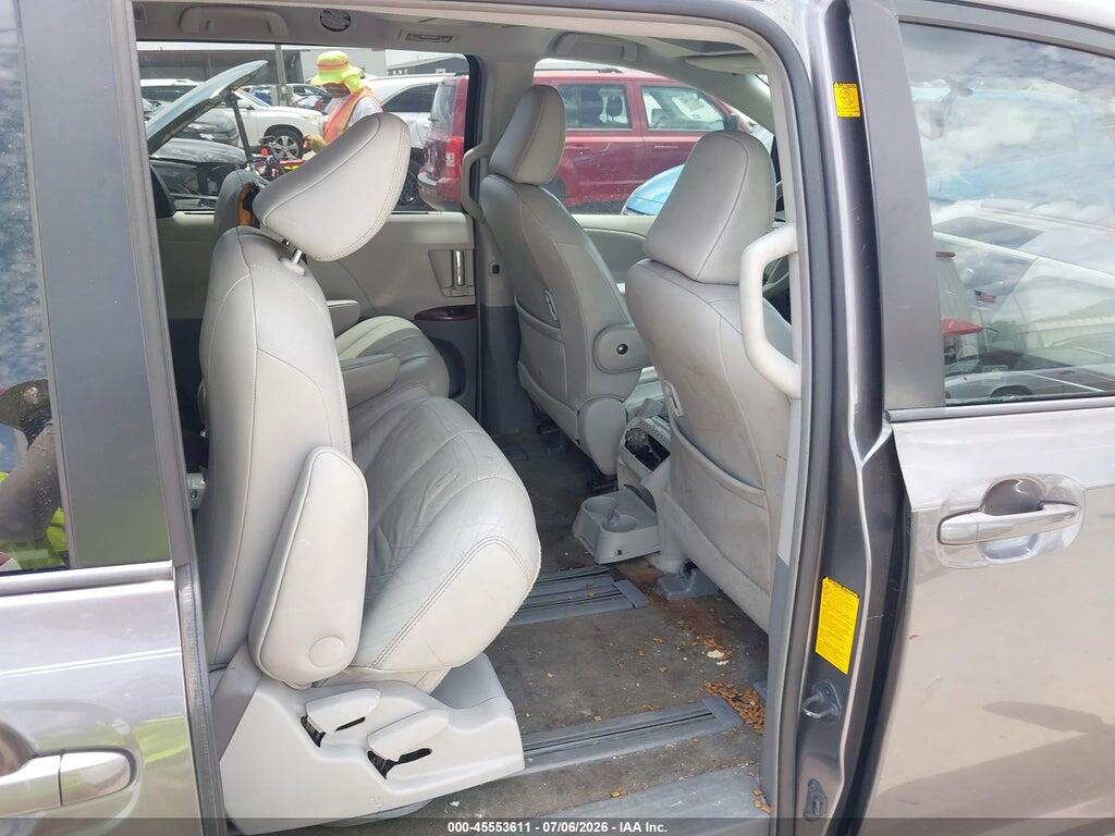 5TDYK3DC3BS154124 2011 TOYOTA SIENNA photo no. 8