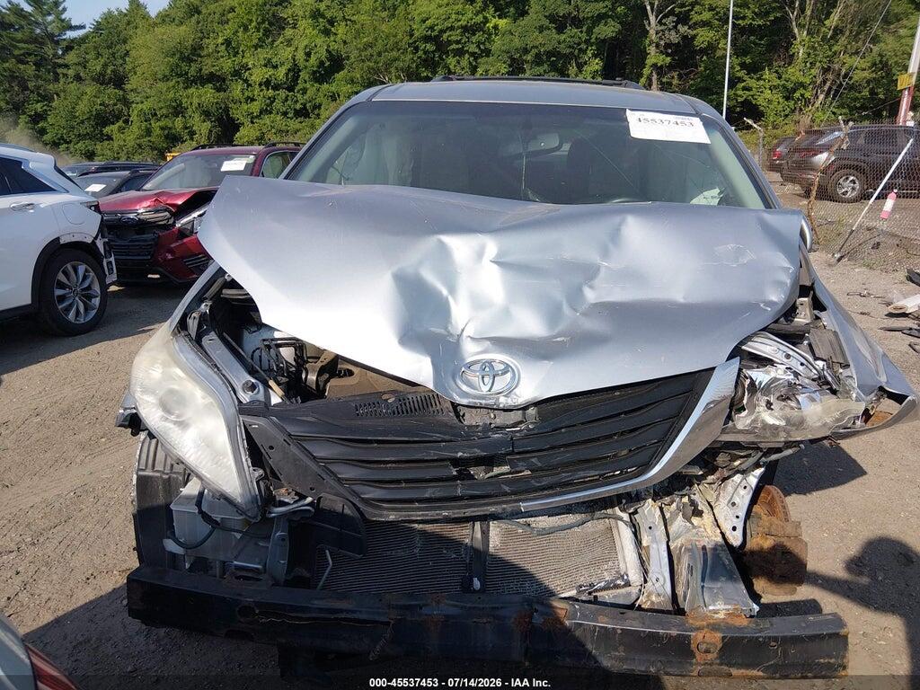 5TDJK3DC8BS008948 2011 TOYOTA SIENNA photo no. 11