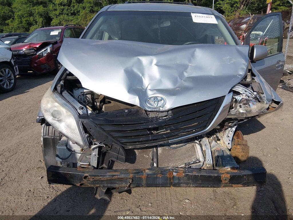 5TDJK3DC8BS008948 2011 TOYOTA SIENNA photo no. 6