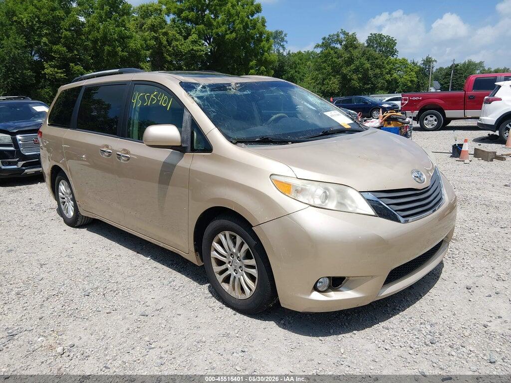 5TDYK3DC5BS139480 2011 TOYOTA SIENNA photo no. 1