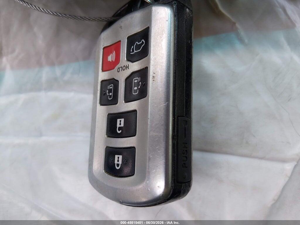 5TDYK3DC5BS139480 2011 TOYOTA SIENNA photo no. 11