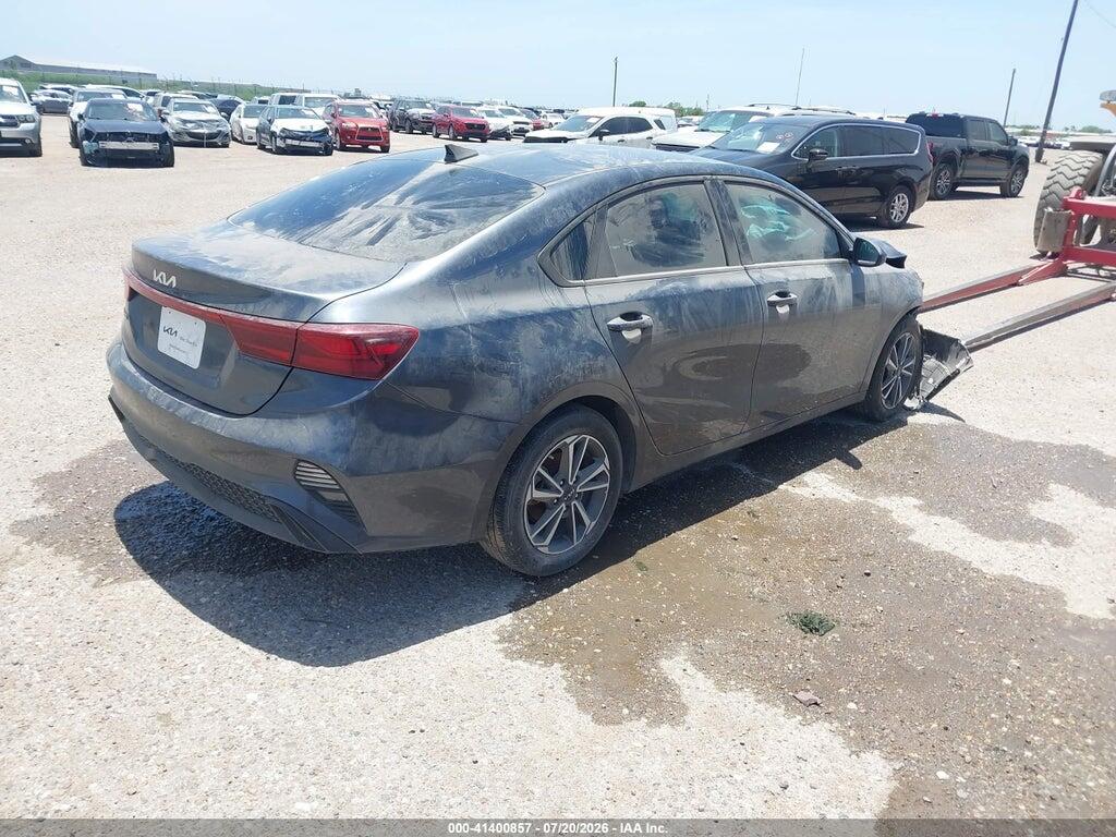 3KPF24AD6NE456502 2022 KIA FORTE photo no. 4