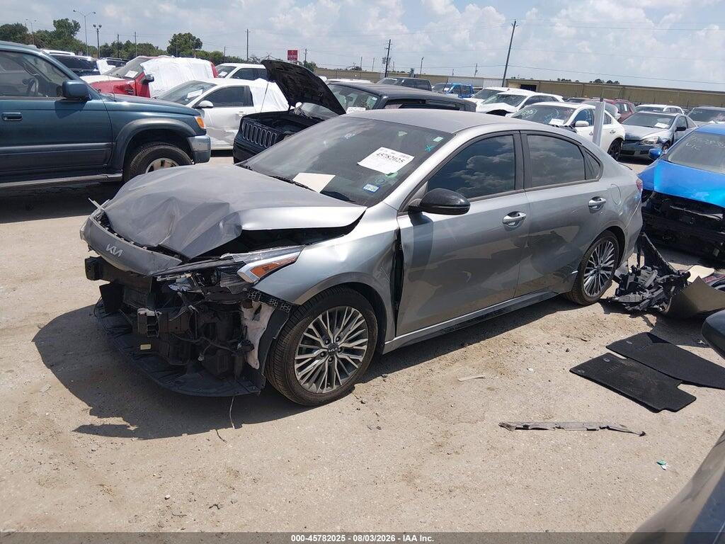 3KPF54AD9NE492269 2022 KIA FORTE photo no. 2