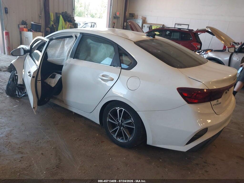 3KPF24AD5NE441845 2022 KIA FORTE photo no. 3