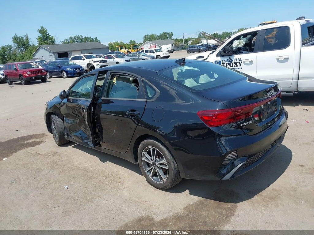 3KPF24AD3NE450320 2022 KIA FORTE photo no. 3