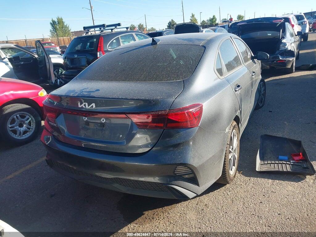 3KPF24AD9NE490692 2022 KIA FORTE photo no. 4