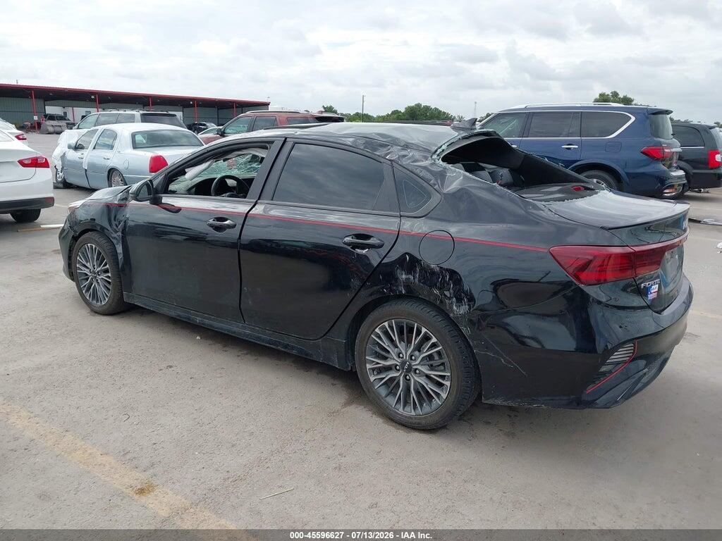 3KPF54AD5NE426544 2022 KIA FORTE photo no. 3