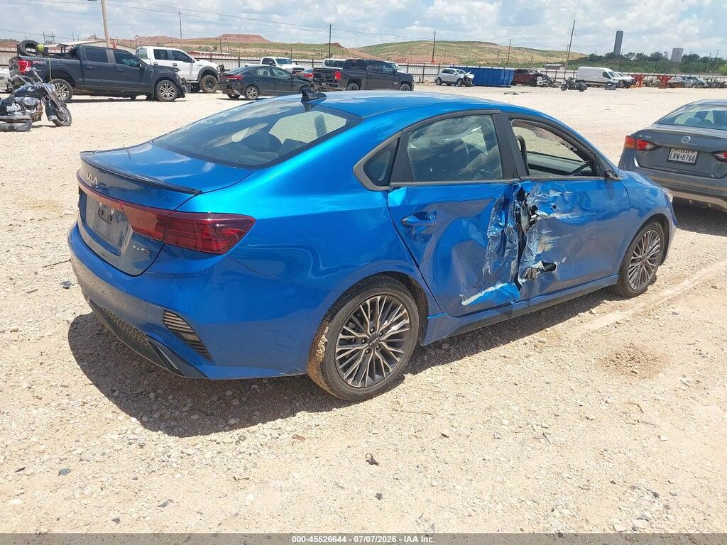 3KPF54AD8NE495065 2022 KIA FORTE photo no. 4