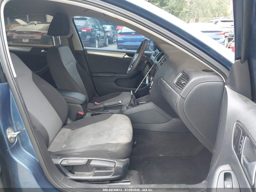 3VW167AJ4HM255579 2017 VOLKSWAGEN JETTA photo no. 5