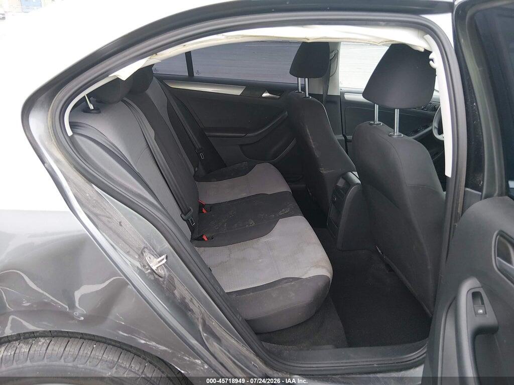 3VW2B7AJ7HM230143 2017 VOLKSWAGEN JETTA photo no. 8