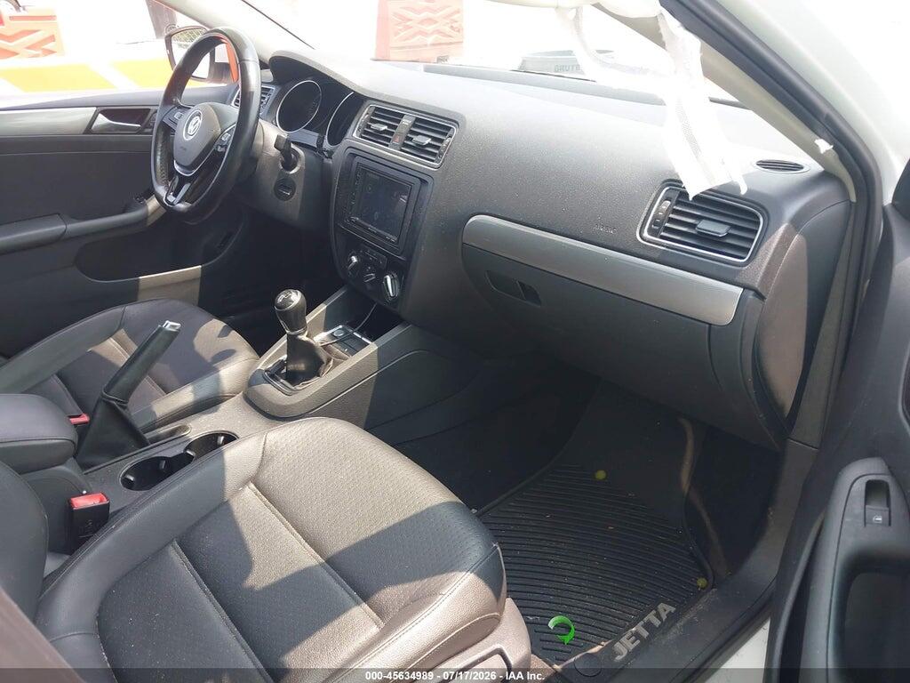 3VWB67AJ2HM209110 2017 VOLKSWAGEN JETTA photo no. 5