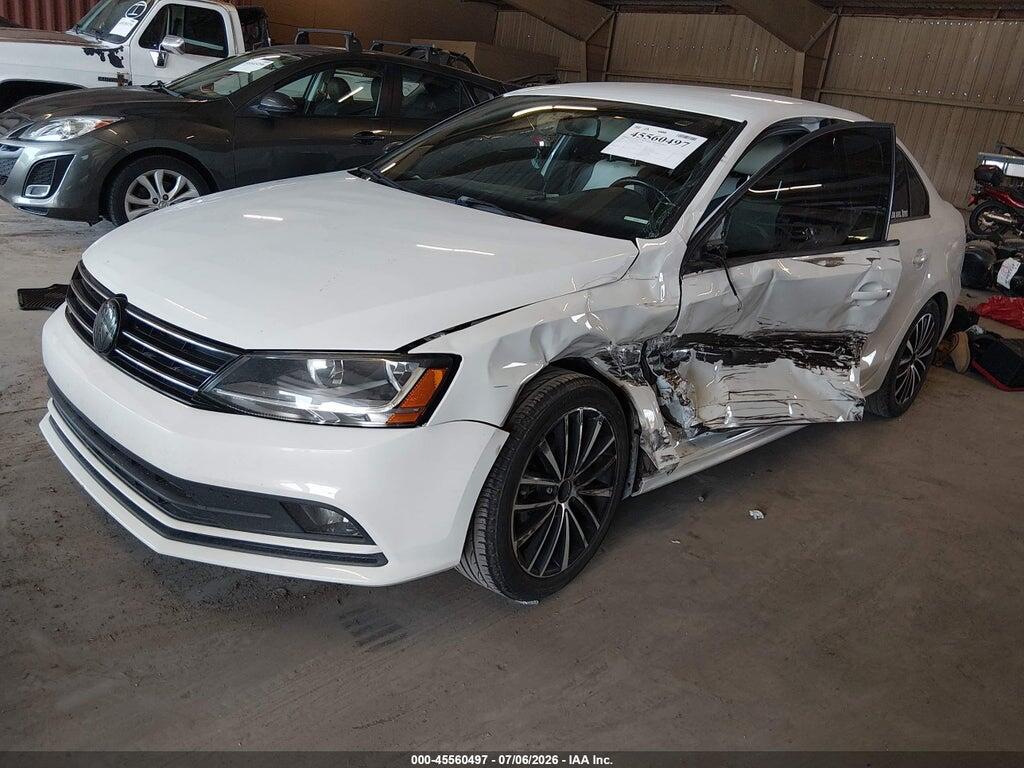 3VWD17AJ3HM387633 2017 VOLKSWAGEN JETTA photo no. 2