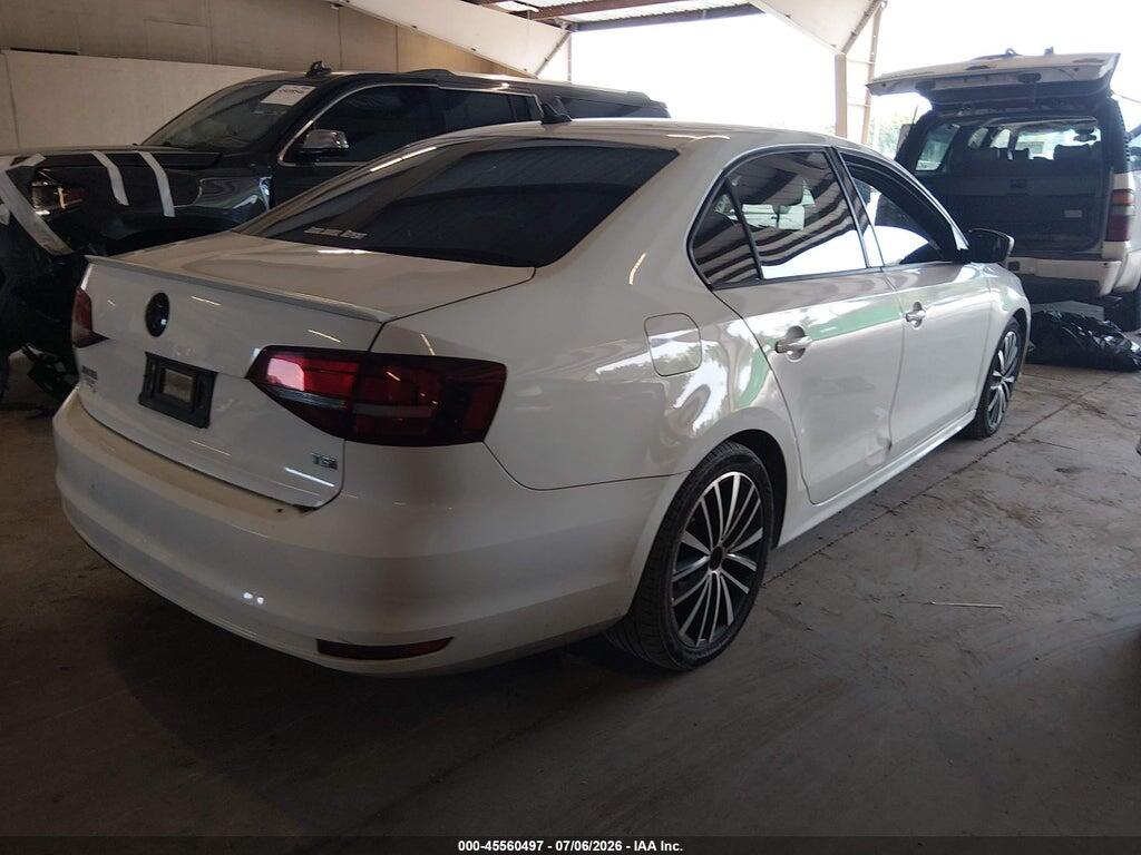 3VWD17AJ3HM387633 2017 VOLKSWAGEN JETTA photo no. 4