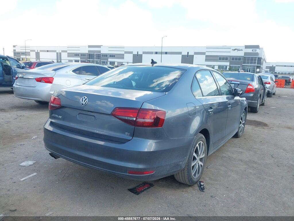 3VWDB7AJ8HM366175 2017 VOLKSWAGEN JETTA photo no. 4