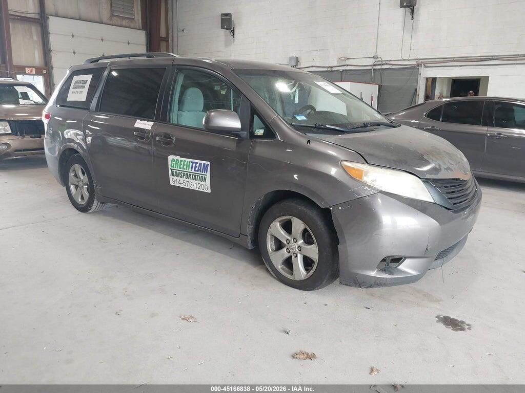 5TDKK3DC3BS121016 2011 TOYOTA SIENNA photo no. 1