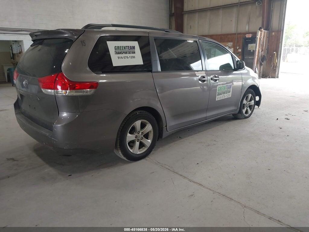 5TDKK3DC3BS121016 2011 TOYOTA SIENNA photo no. 4