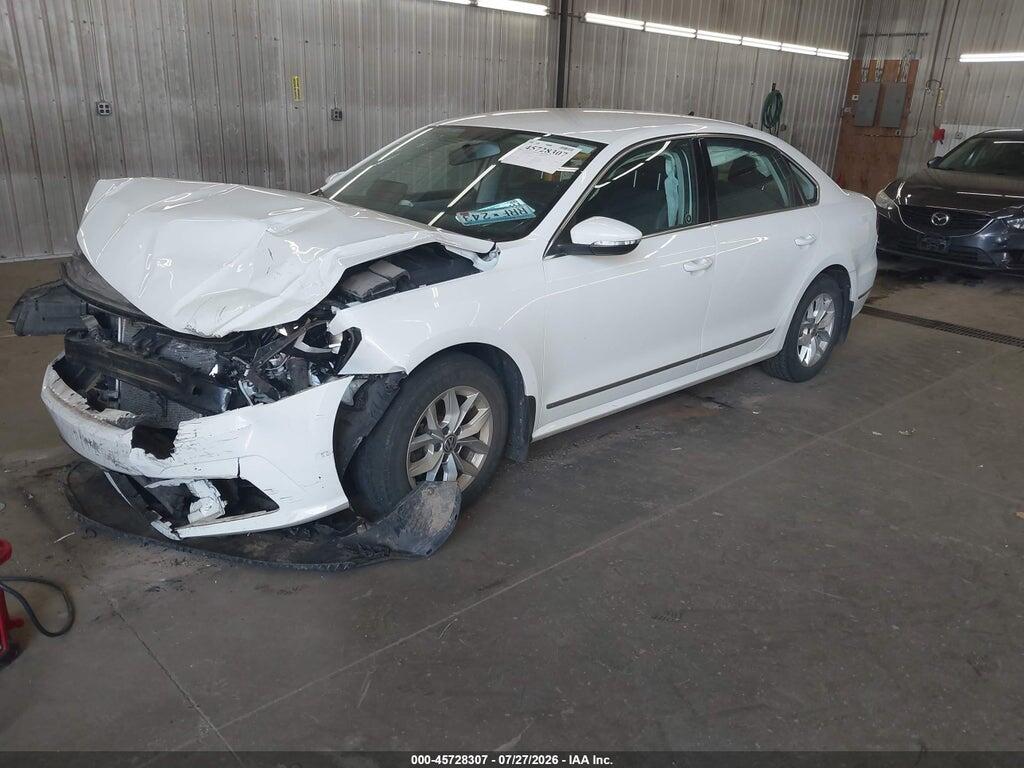 1VWAT7A37HC086251 2017 VOLKSWAGEN PASSAT photo no. 2