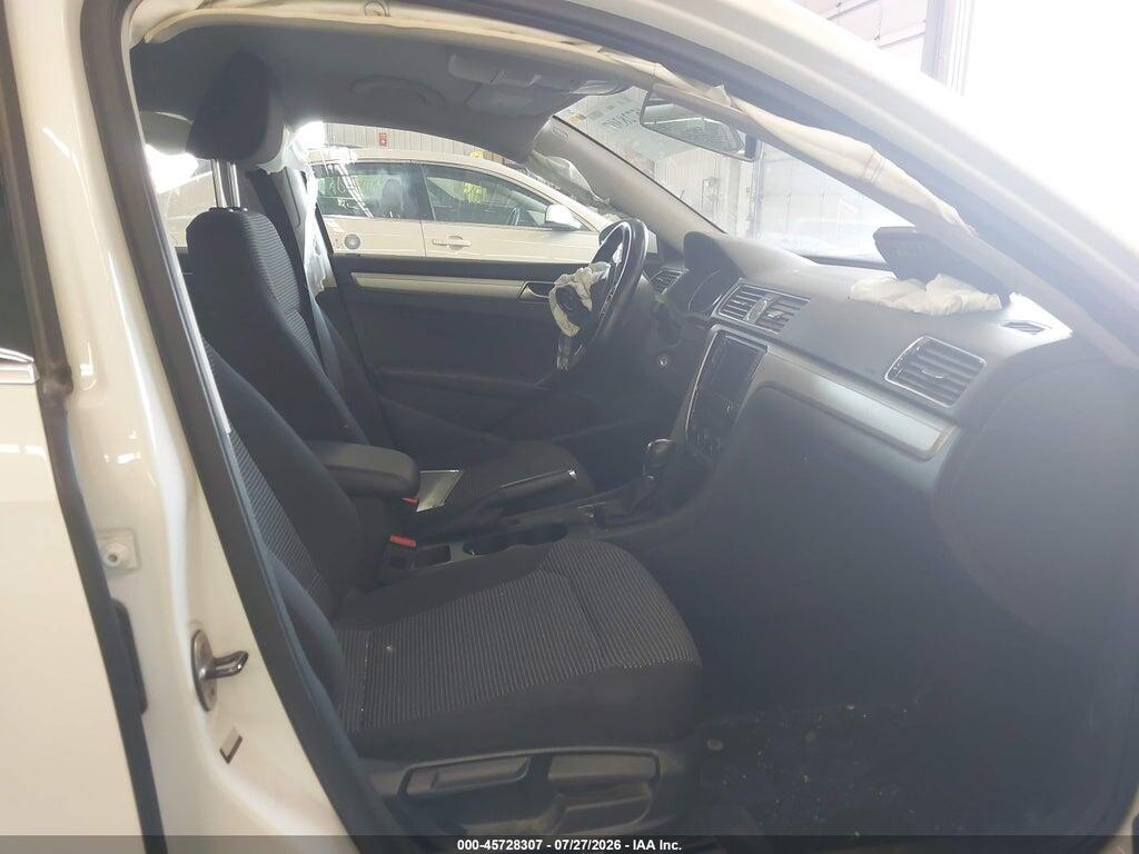 1VWAT7A37HC086251 2017 VOLKSWAGEN PASSAT photo no. 5