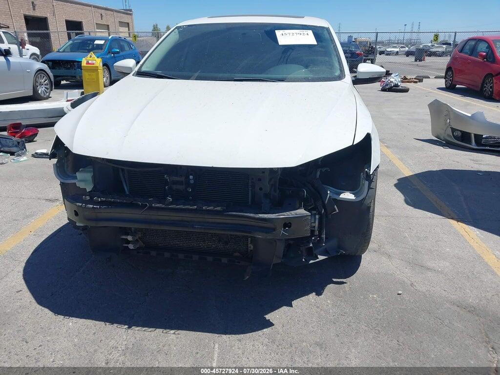 1VWBT7A35HC010354 2017 VOLKSWAGEN PASSAT photo no. 6