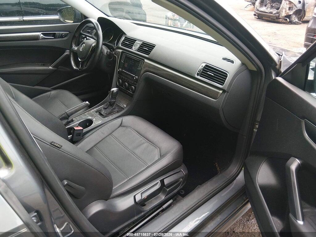 1VWBT7A37HC061354 2017 VOLKSWAGEN PASSAT photo no. 5