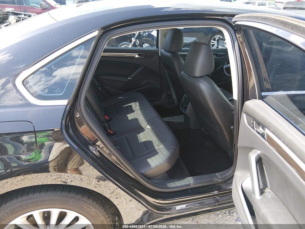 1VWBT7A3XHC077290 2017 VOLKSWAGEN PASSAT photo no. 8