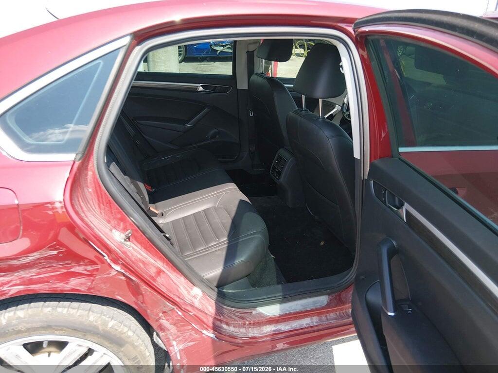 1VWCT7A33HC064823 2017 VOLKSWAGEN PASSAT photo no. 8