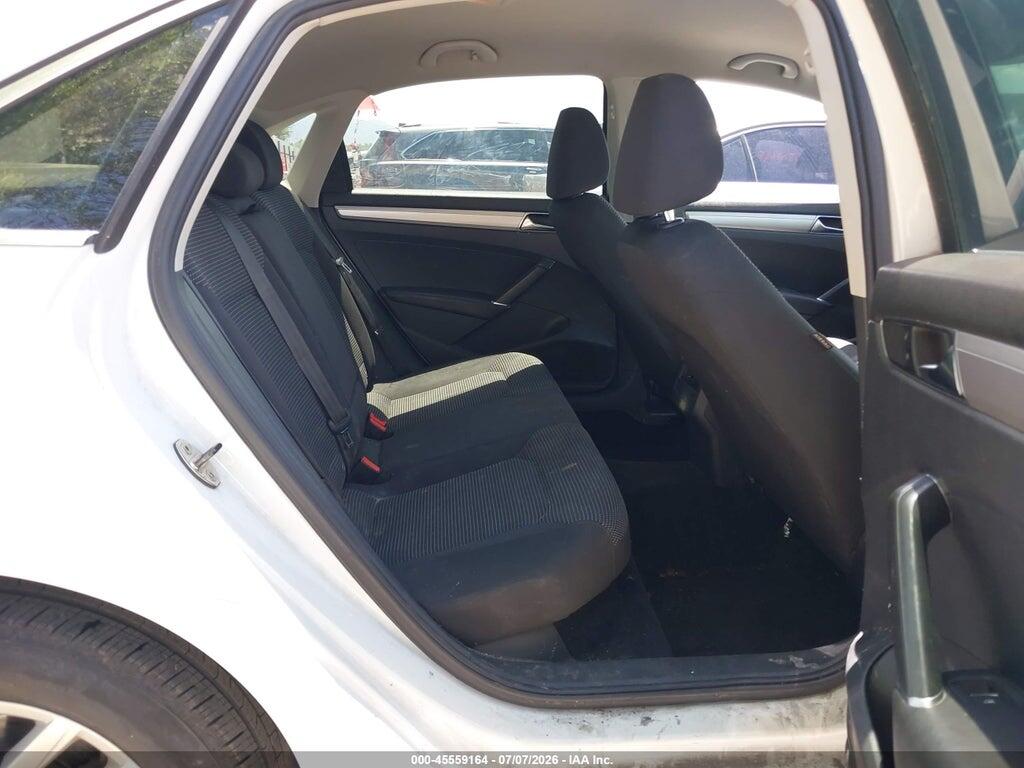 1VWAT7A36HC064676 2017 VOLKSWAGEN PASSAT photo no. 8