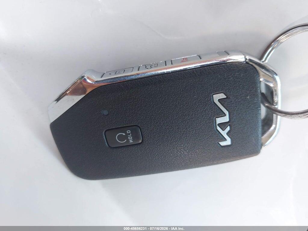 KNDCE3LC4N5490782 2022 KIA NIRO photo no. 11