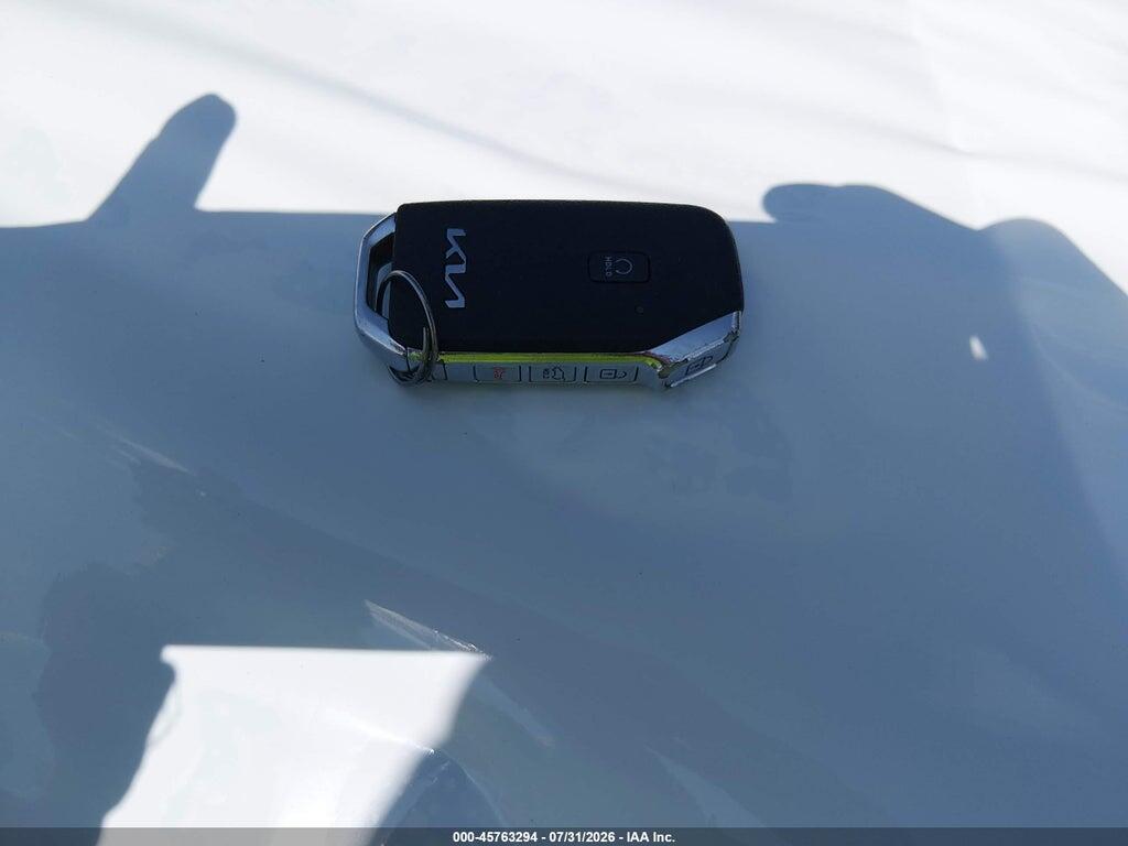 KNDCC3LC7N5536711 2022 KIA NIRO photo no. 11