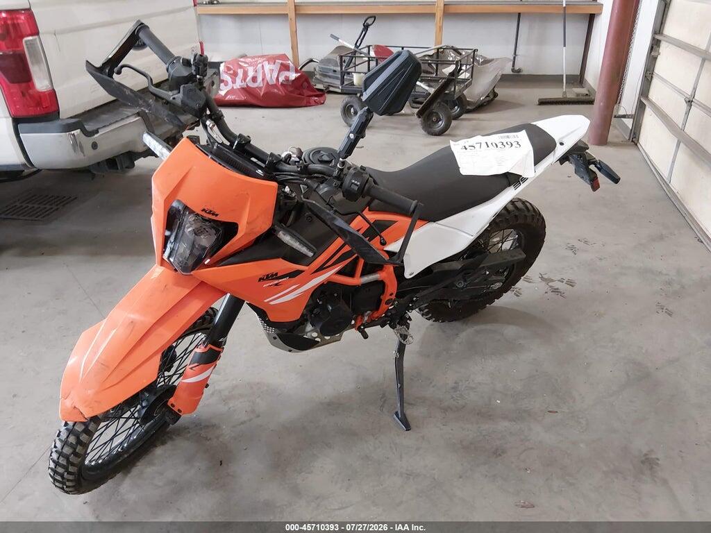 MD2J1J408SN201209 2025 KTM 390 photo no. 2