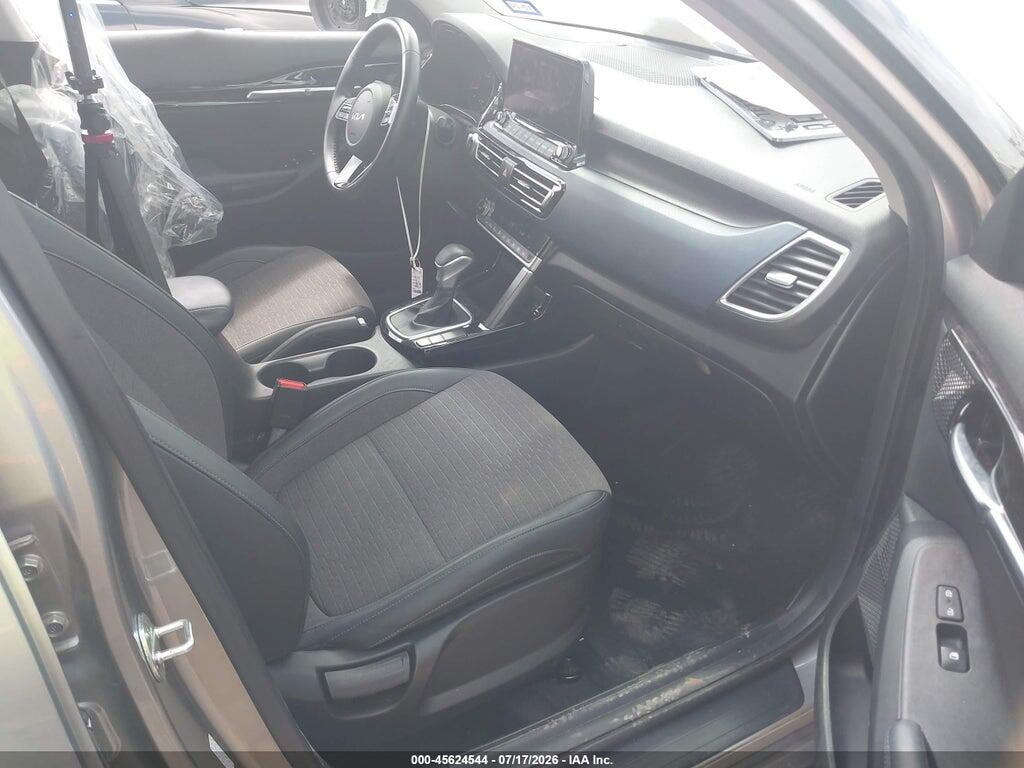 KNDEU2AA2N7272254 2022 KIA SELTOS photo no. 3