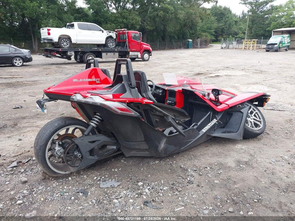 57XAAPHD4M8143288 2021 POLARIS SLINGSHOT photo no. 4