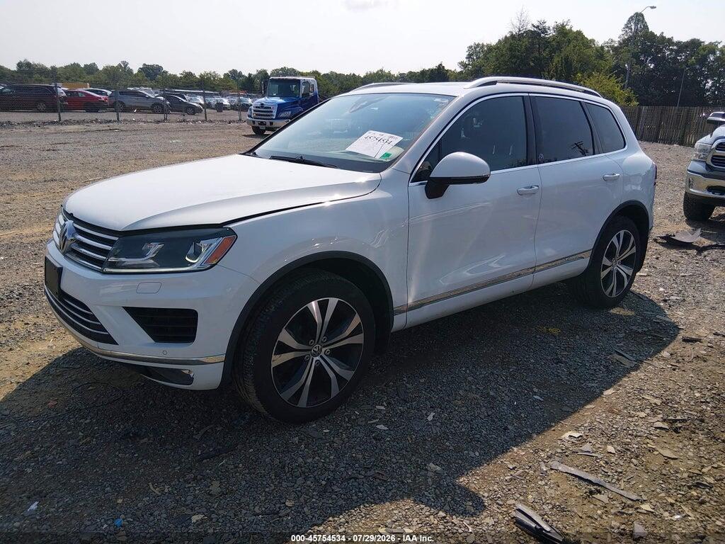 WVGRF7BP6HD003042 2017 VOLKSWAGEN TOUAREG photo no. 2